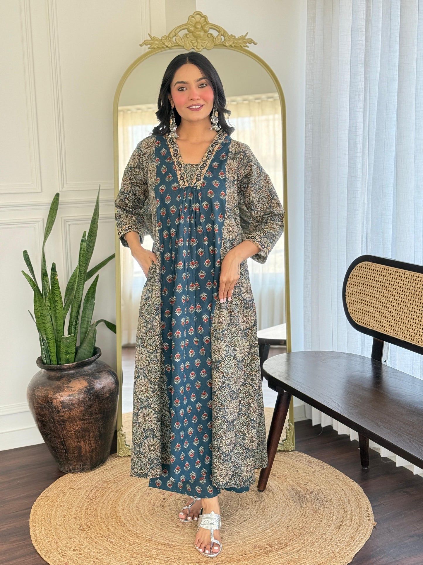 The Lady Crown – Cotton 3-Piece Suit Set with Sequence Embroidery & Mulmul Dupatta (2 Color Options)