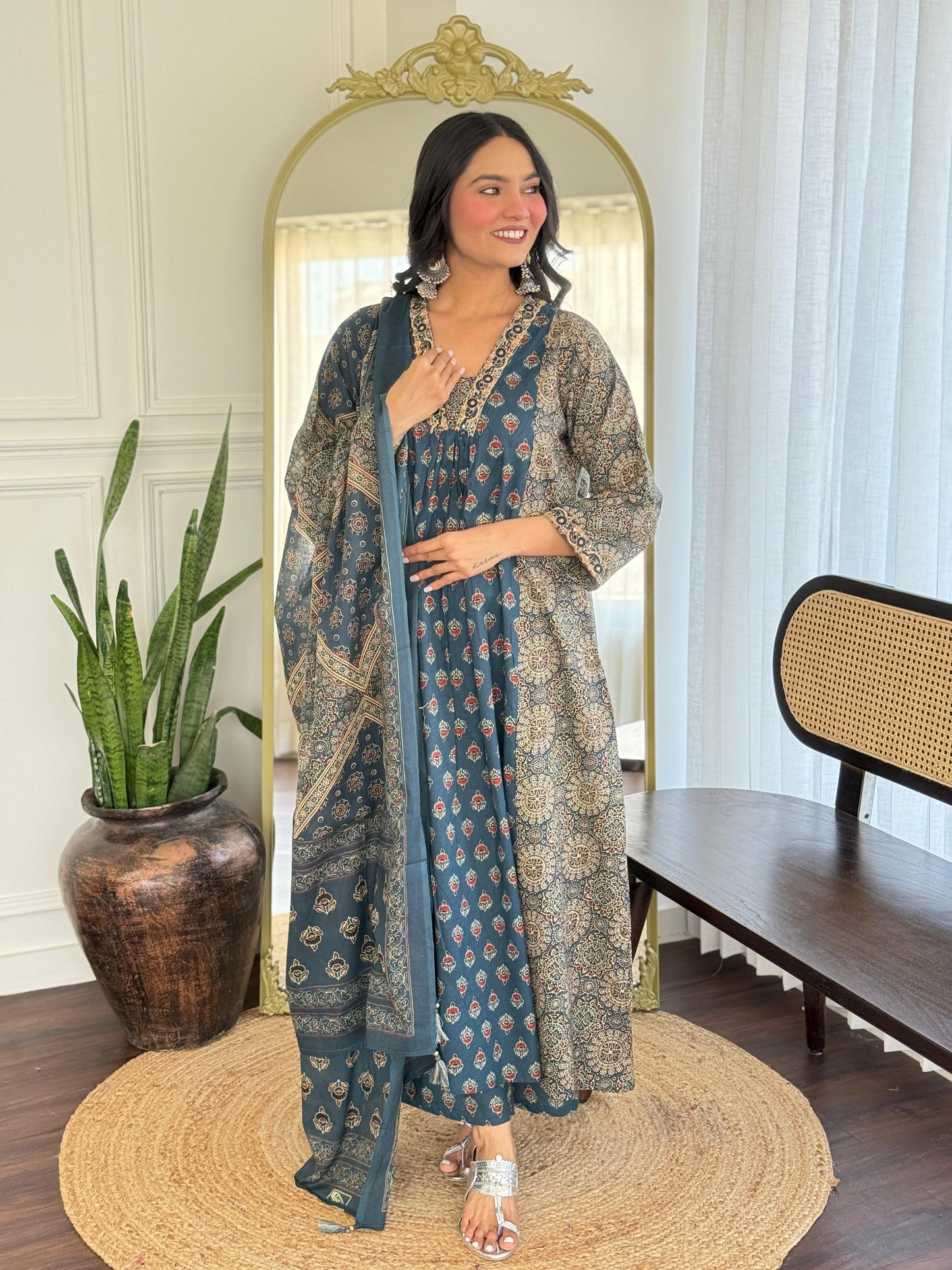 The Lady Crown – Cotton 3-Piece Suit Set with Sequence Embroidery & Mulmul Dupatta (2 Color Options)