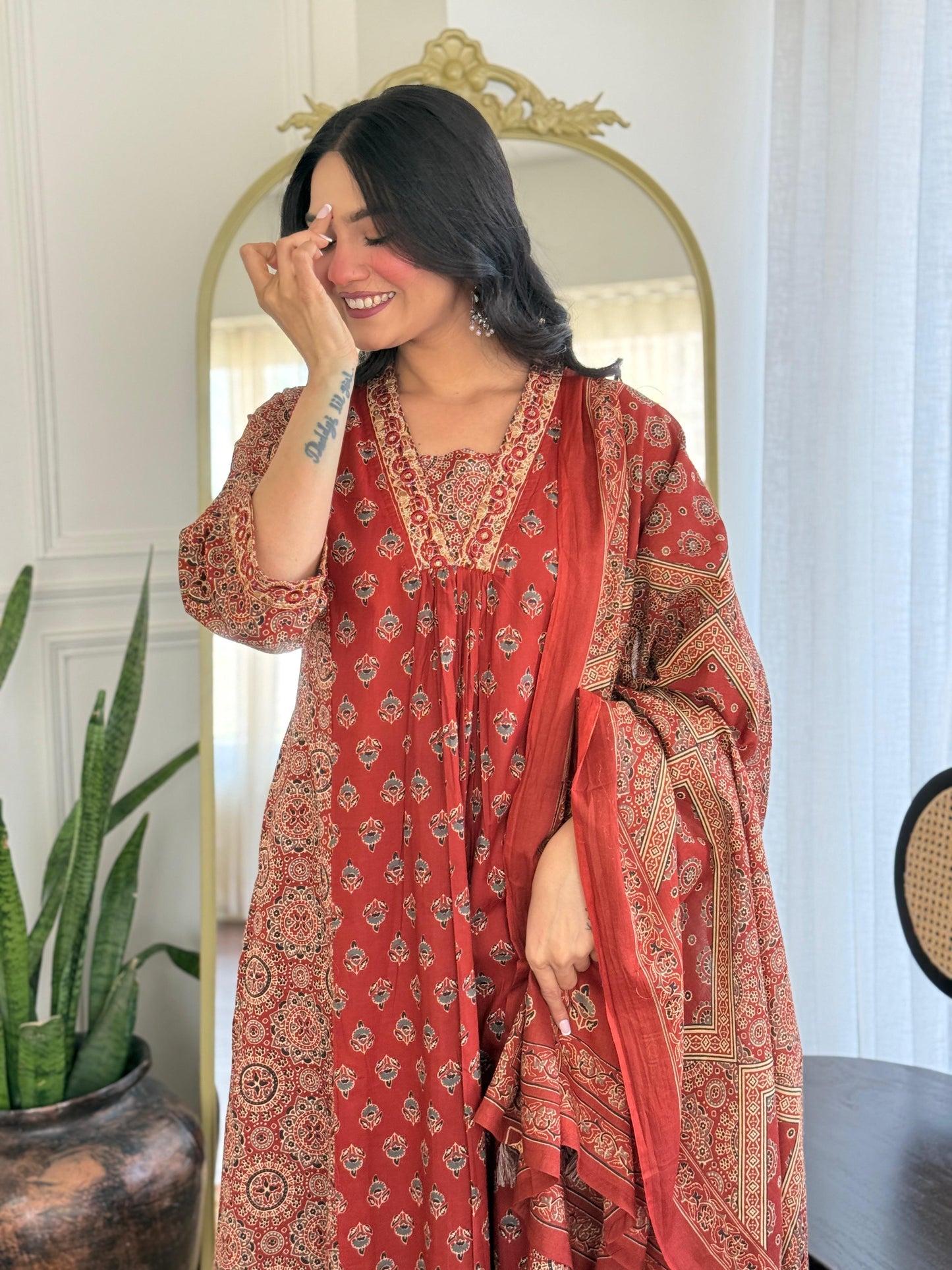 The Lady Crown – Cotton 3-Piece Suit Set with Sequence Embroidery & Mulmul Dupatta (2 Color Options)