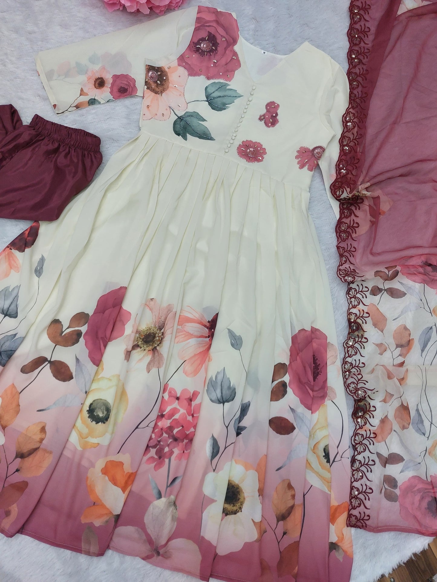 The Lady Crown – White Floral Print Chiffon 3-Piece Suit Set with Embroidery & Handwork