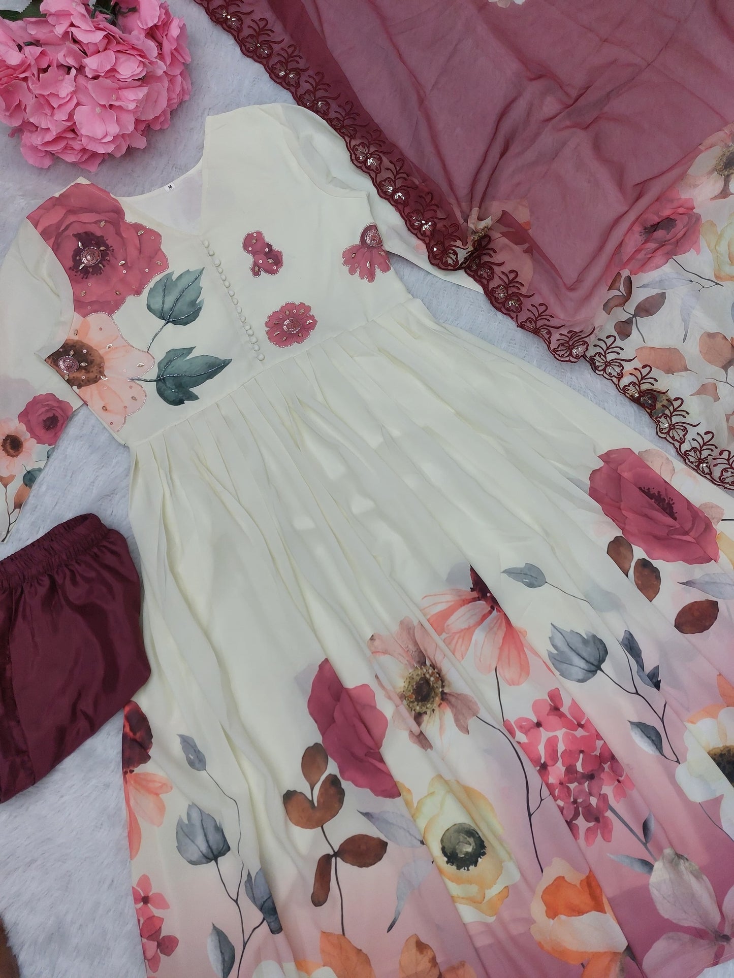 The Lady Crown – White Floral Print Chiffon 3-Piece Suit Set with Embroidery & Handwork